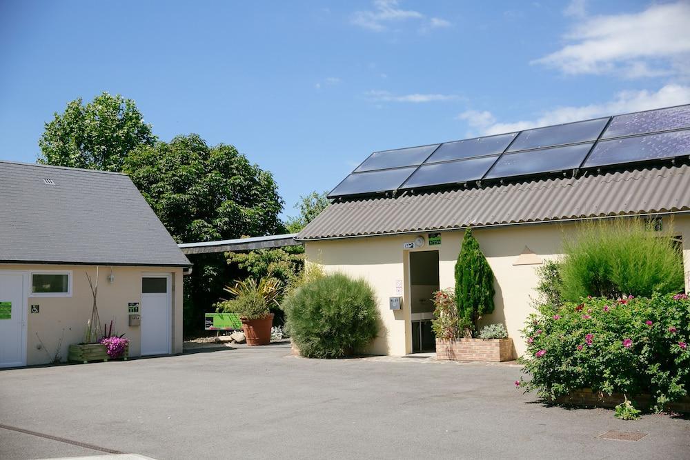 Camping Saint Michel Courtils Exterior foto